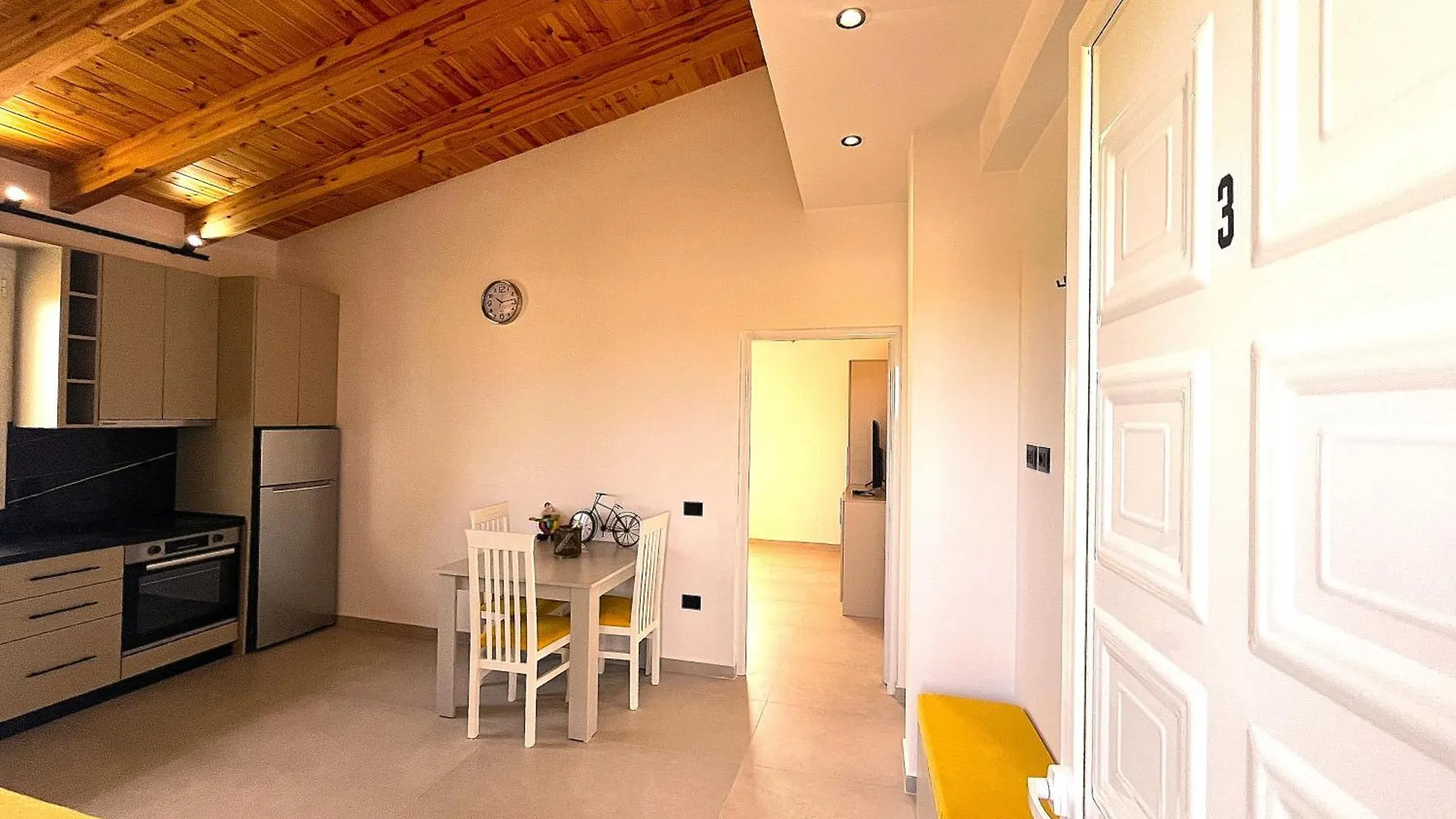 Vila Gezim Holiday Apartments Vlorë 0*,  알바니아